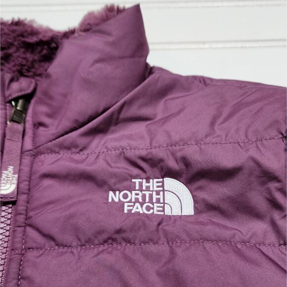 The North Face Girl's Mossbud Swirl Reversible Jacket - Picture 7 of 10